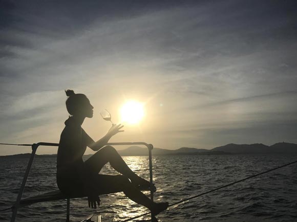 ดีเจเชาเชา