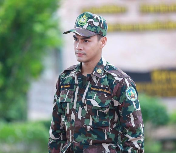 อุ๊บ วิริยะ เพ็ชร ฐกฤต