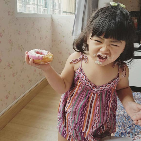 กอล์ฟ ฟักกลิ้ง ฮีโร่ สอน น้องชูใจ