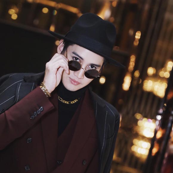 กอล์ฟ ขวัญ