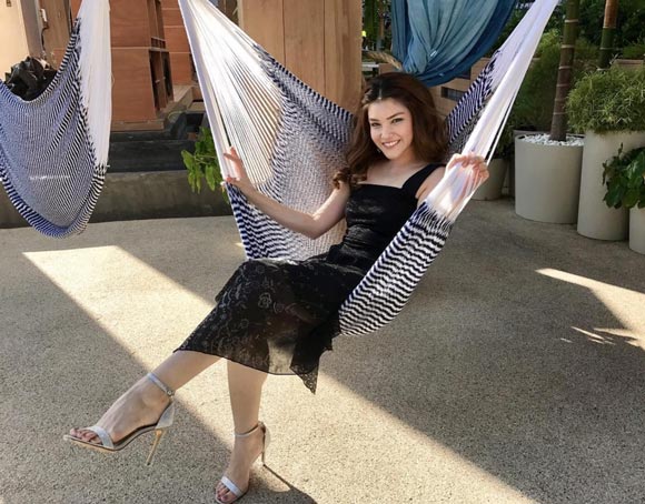 แนท เอวิตรา