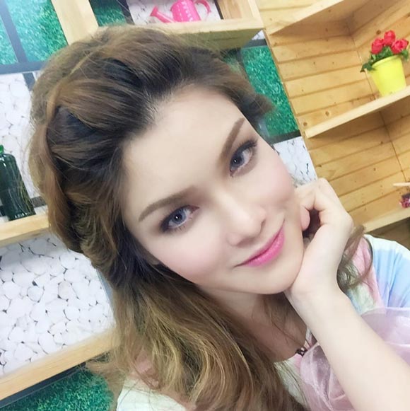 แนท เอวิตรา