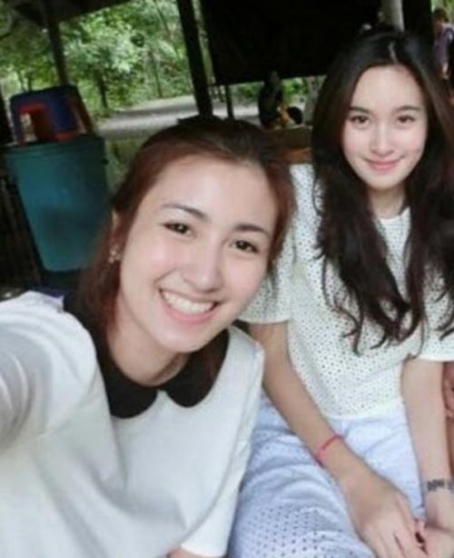ปอย ตรีชฎา กับ บี ศุภนิดา น้องสาว