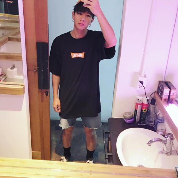 โทนี่ รากแก่น