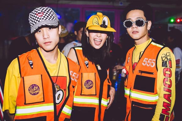 โทนี่ รากแก่น