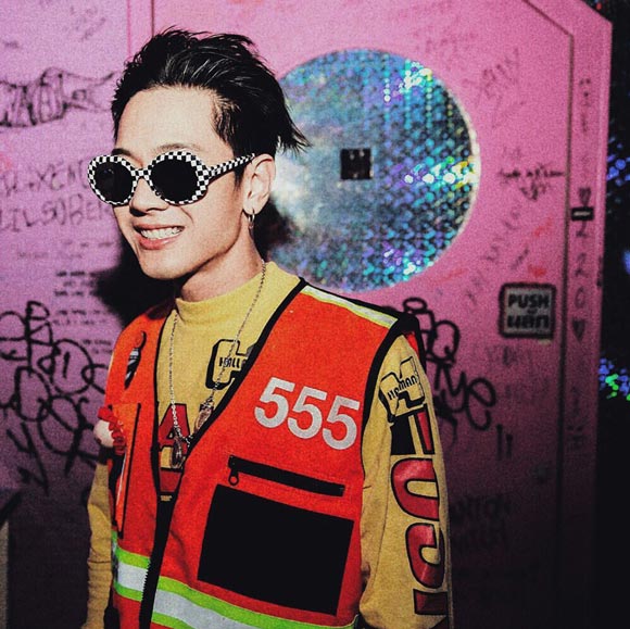 โทนี่ รากแก่น