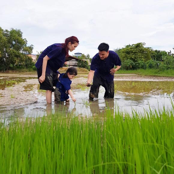 ตั๊ก บริบูรณ์ สอนน้องบีลีฟ ดำนา