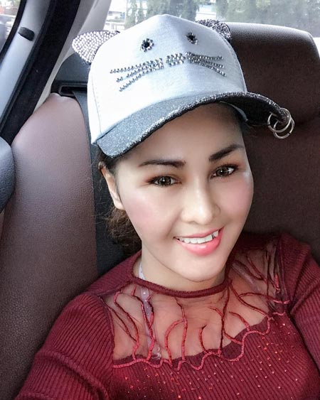 หญิงลี ศรีจุมพล