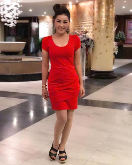 หญิงลี ศรีจุมพล