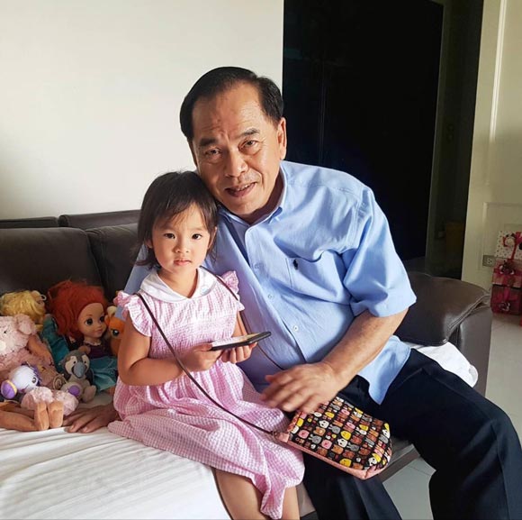 แอฟ สงกรานต์ น้องปีใหม่