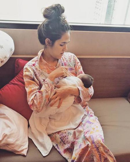 ชมพู่ อารยา 