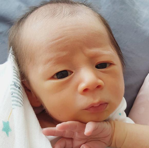 ชมพู่ อารยา 