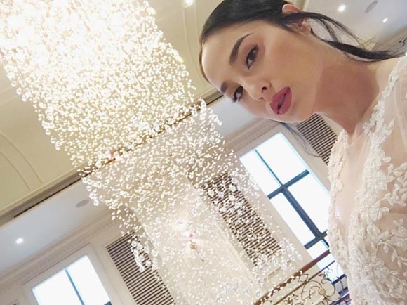 ขวัญ อุษามณี ถ่ายแบบชุดแต่งงาน