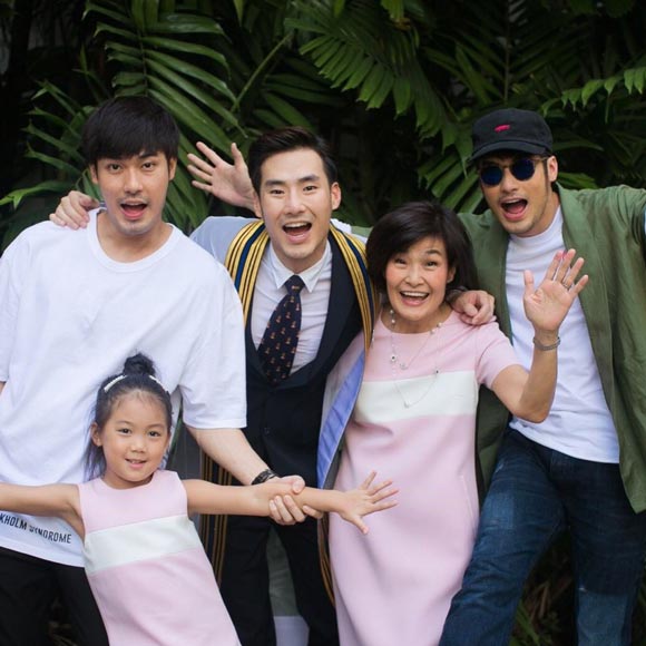 ภัทร ฉัตรบริรักษ์ รับปริญญา