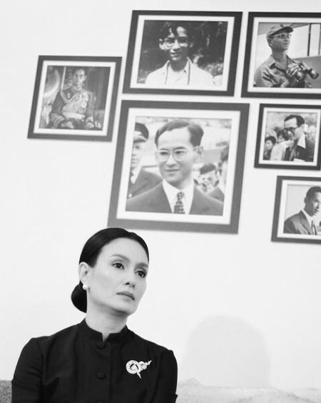 อุ๋ม อาภาศิริ