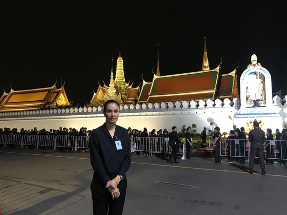 อุ๋ม อาภาศิริ