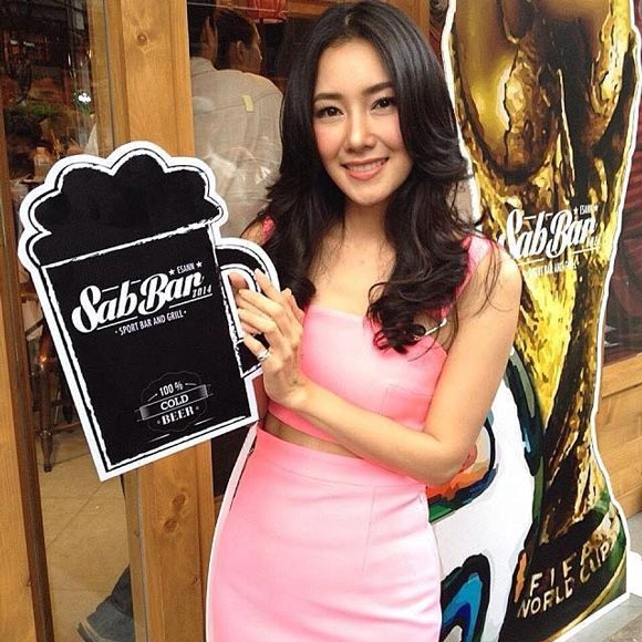 นุ่น วรนุช