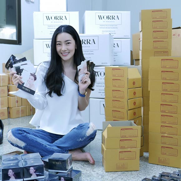 นุ่น วรนุช