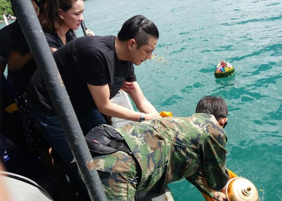 หนุ่ม ศรราม ลอยอังคารป๋า เดียร์ ชุมพร