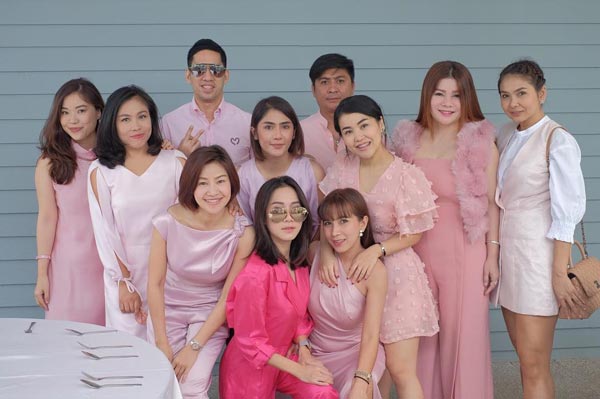 ชาคริต แย้มนาม แอน ภัททิรา