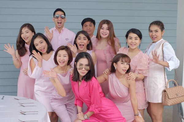 ชาคริต แย้มนาม แอน ภัททิรา