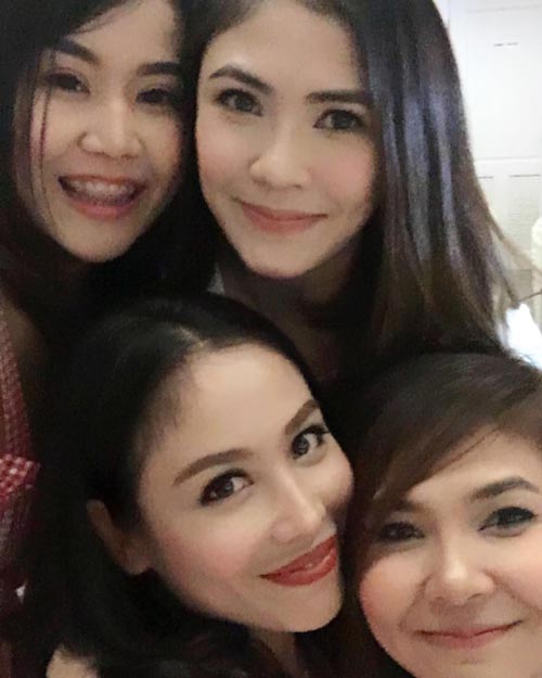 ชาคริต แย้มนาม แอน ภัททิรา