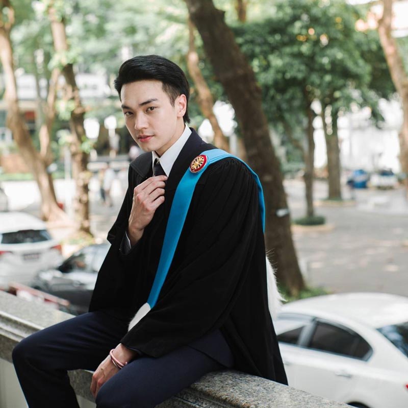 โอบ โอบนิธิ