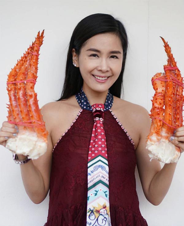 พลอย เฌอมาลย์