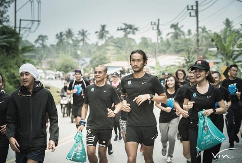 ตูน ก้อย