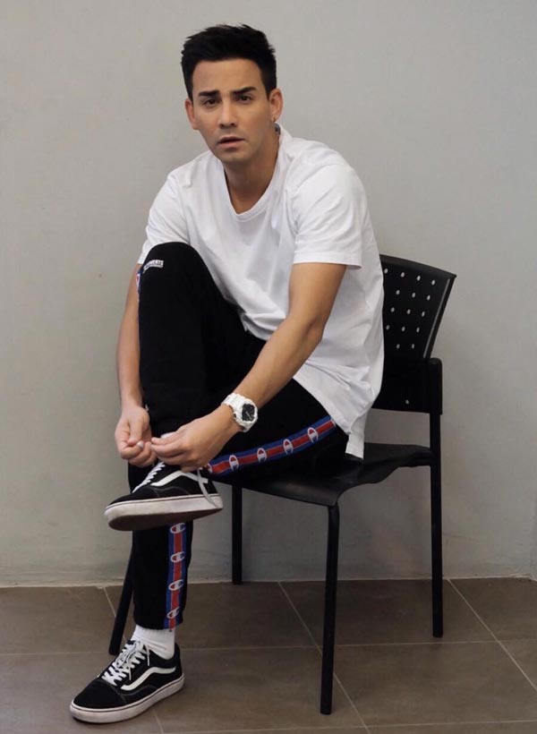 วี วีรภาพ โดนงัดไลน์แฉ คาสโนว่าตัวพ่อ