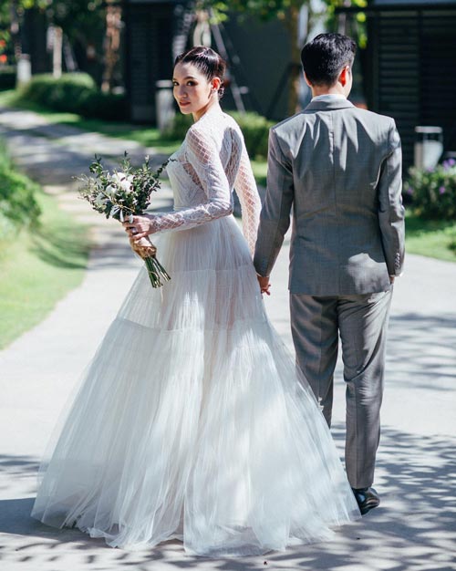 ชุดแต่งงาน จ๊ะ จิตตาภา 