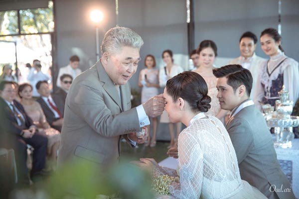 ชุดแต่งงาน จ๊ะ จิตตาภา 