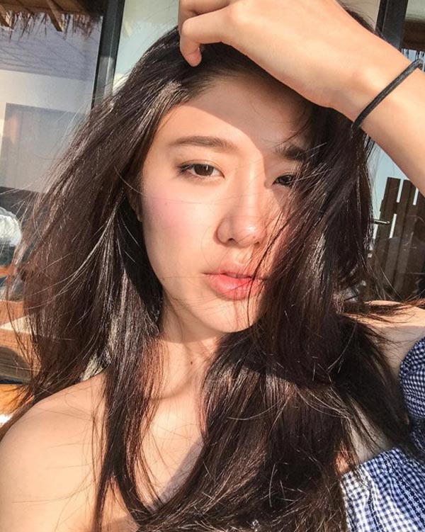 แก้ว จริญญา บิกินี่