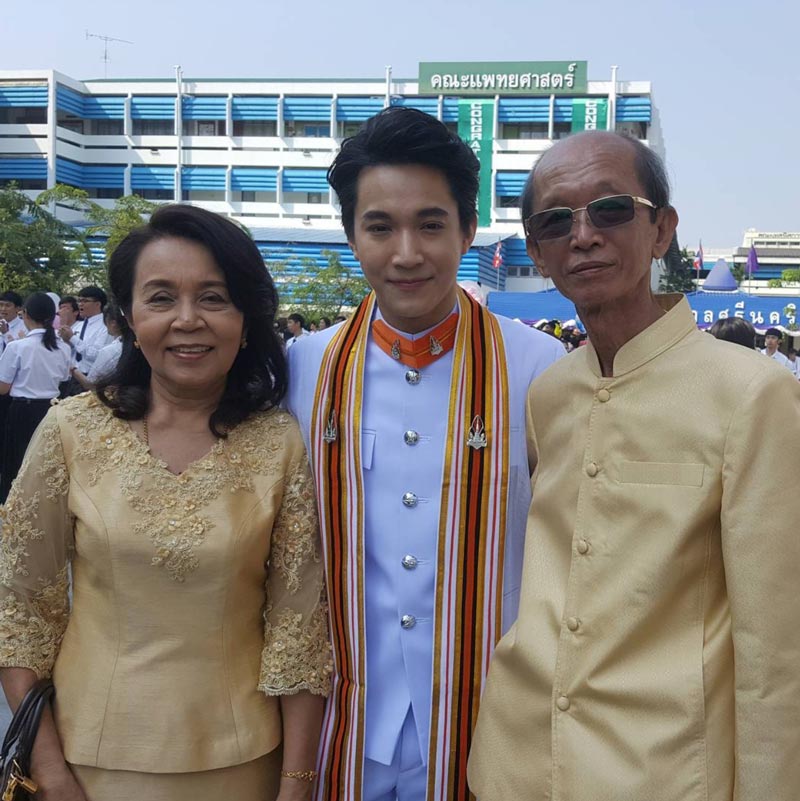 ริท เดอะสตาร์ รับปริญญา