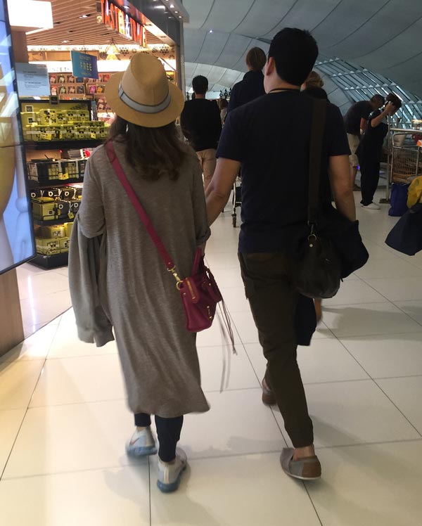 ชาคริต แย้มนาม แอน ภัททิรา