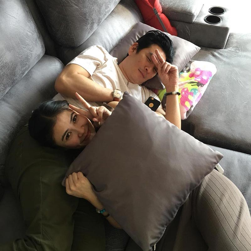 ชาคริต แย้มนาม แอน ภัททิรา