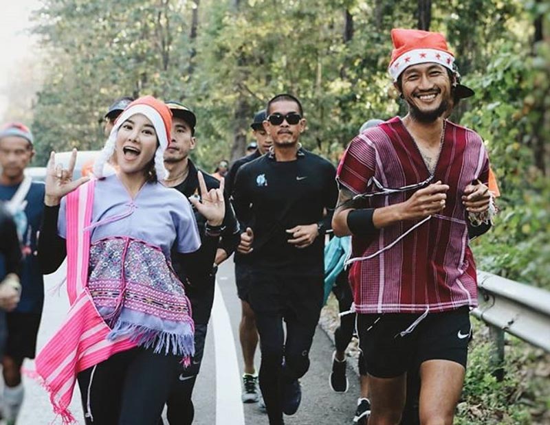 ตูน ก้อย