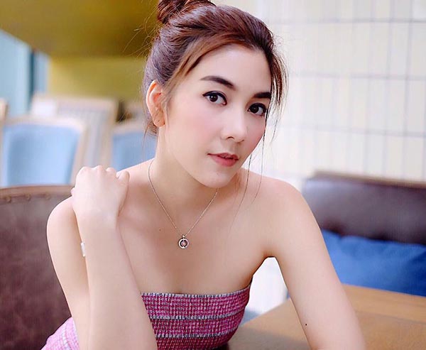 วุ้นเส้น ชาคริต