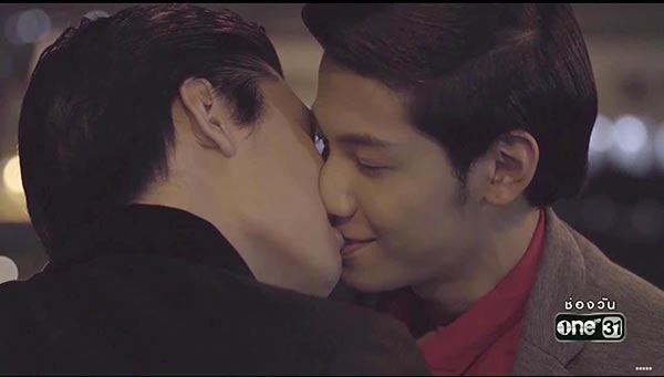 คริส พีรวัส