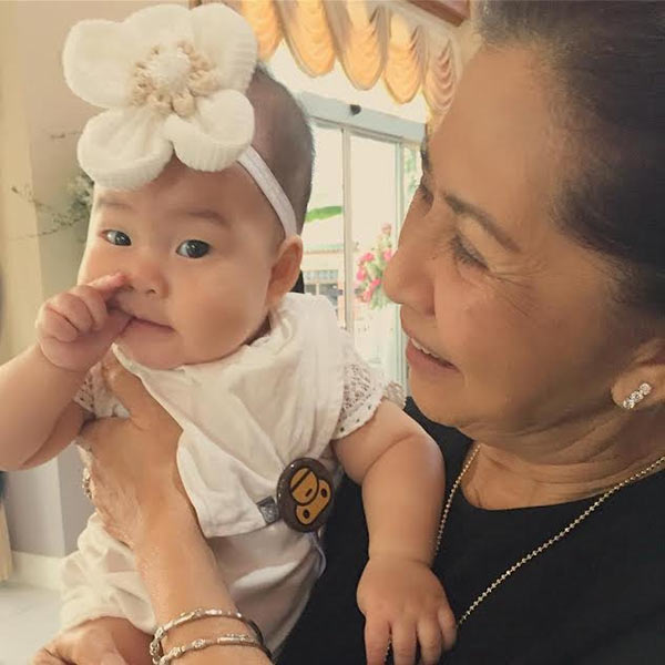 จิ๋ม มยุรฉัตร ทำบุญเลี้ยงพระ ให้สามี แป๊ะ นริศ 