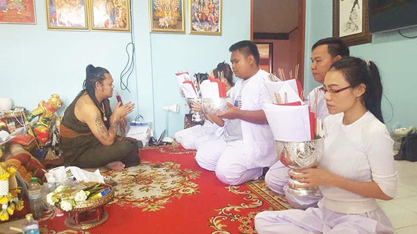 เอมมี่ อมลวรรณ เต๋า ภาสกร