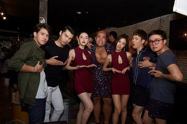 ใหม่ ดาวิกา ไดอารี่ตุ๊ดซี่ส์ 2