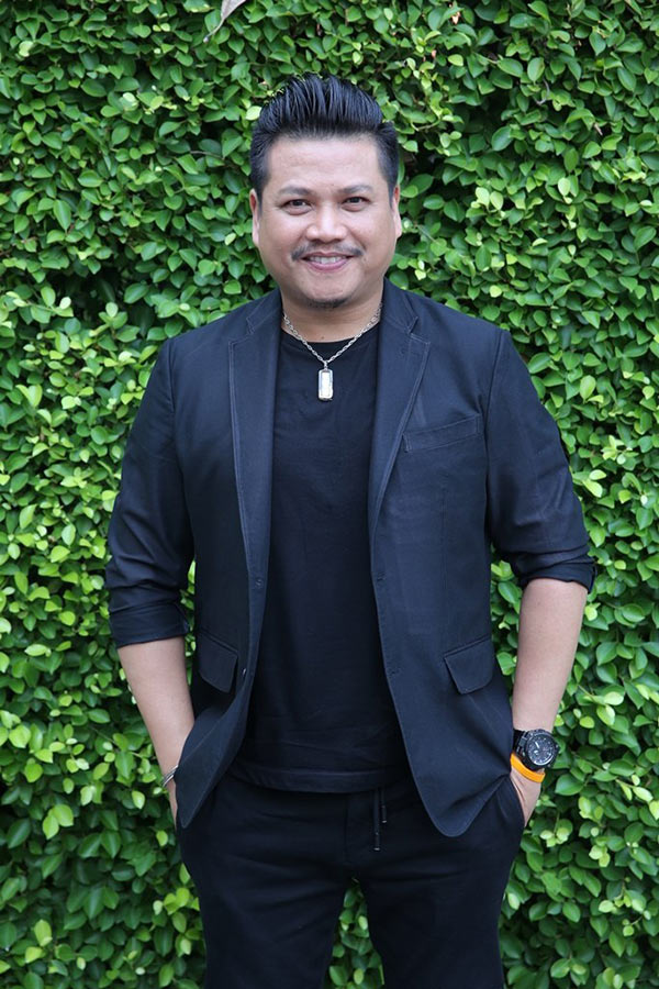 พลพล พลกองเส็ง