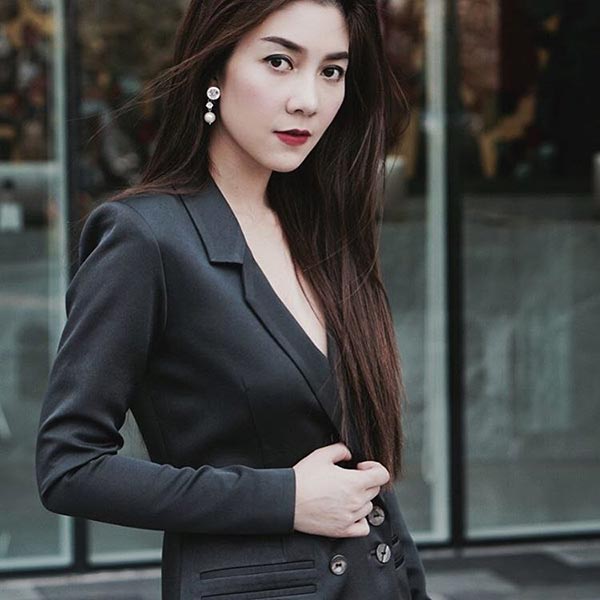 วุ้นเส้น ชาคริต