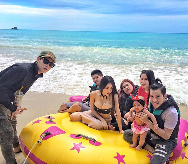 เอมมี่ อมลวรรณ เต๋า ภาสกร