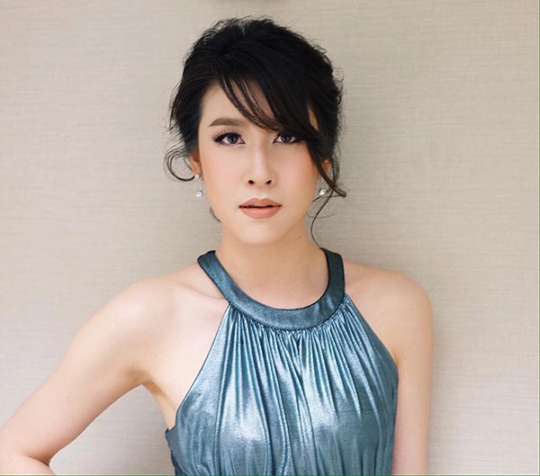 เชียร์ ฑิฆัมพร