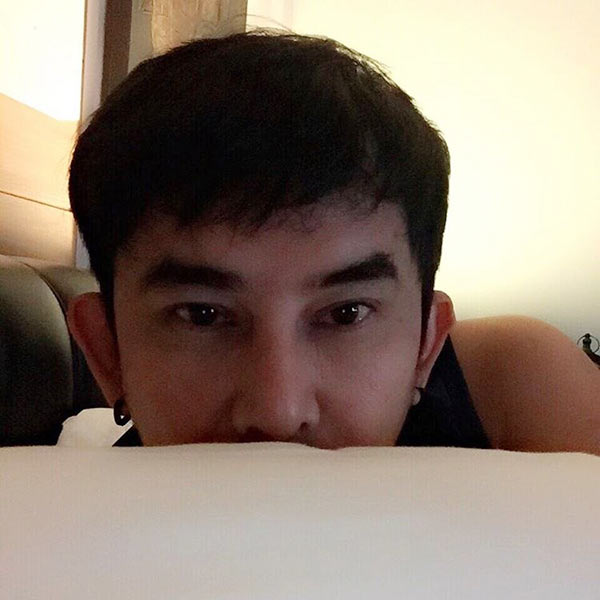 พชร์ อานนท์