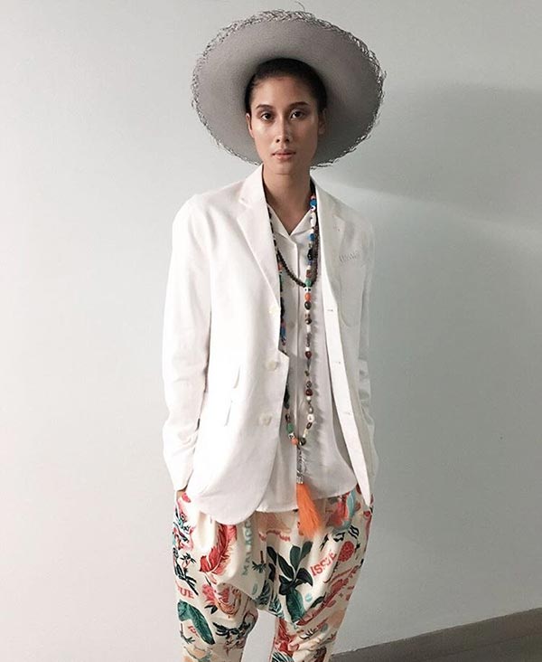 ดาราเดินแบบ