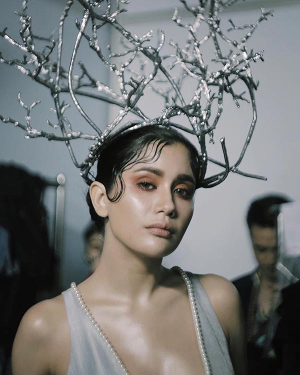 ดาราเดินแบบ