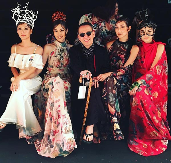 ดาราเดินแบบ